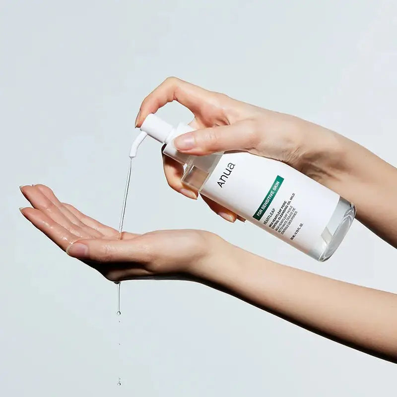 Anua Heartleaf Pore Control Cleansing Oil Mild 200ml (Clearance)