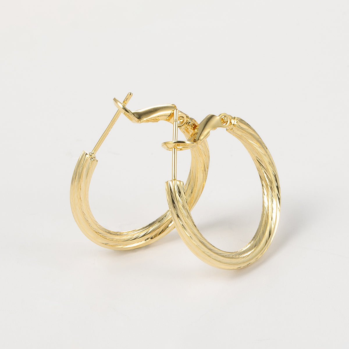 Arch14 Vintage Style Woven 18K Gold-Plated Hoop Earring