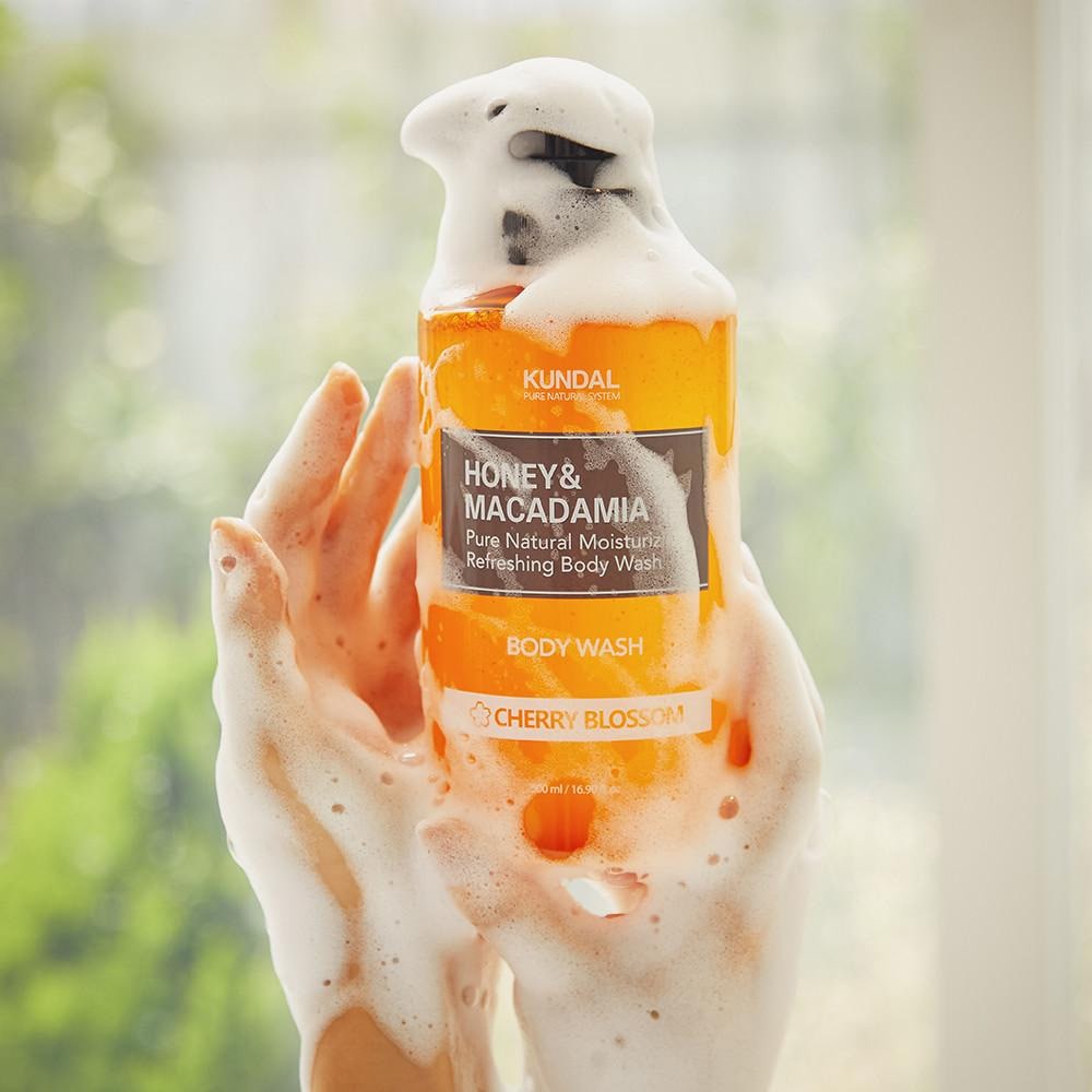 KUNDAL Honey & Macadamia Body Wash 500ml (2 Scents)
