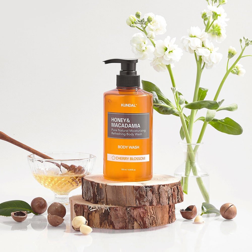 KUNDAL Honey & Macadamia Body Wash 500ml (2 Scents)
