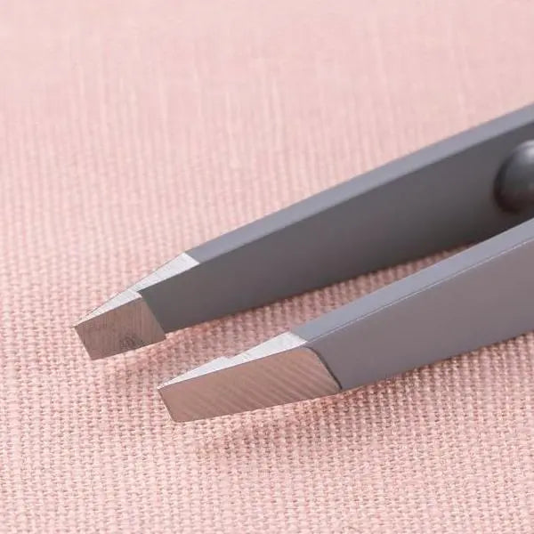 Kai Nyammy Nyarming Tweezer 1pc
